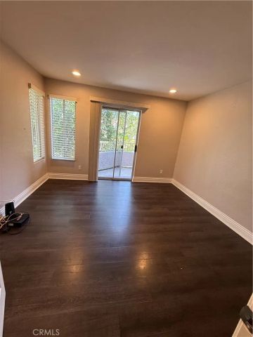 2400 Del Mar Way 201, Corona, CA 92882