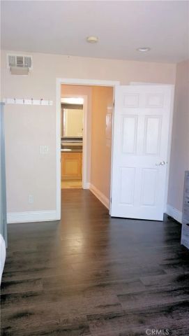 2400 Del Mar Way 201, Corona, CA 92882