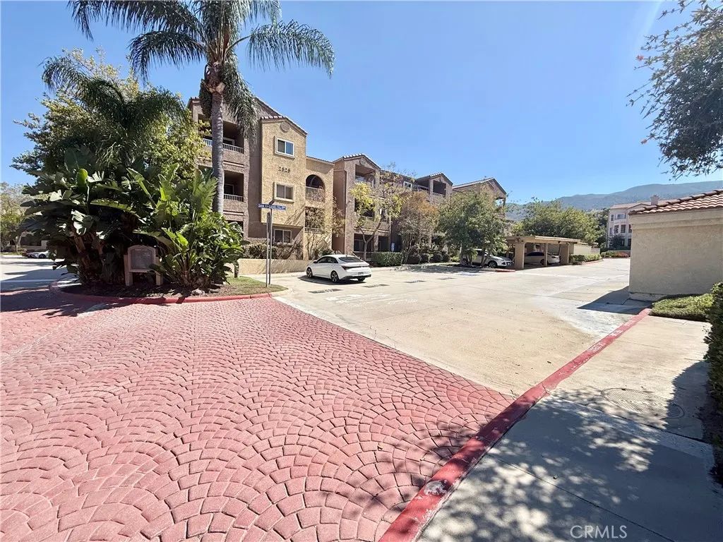 2400 Del Mar Way 201, Corona, CA 92882