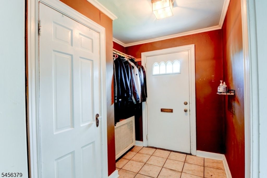2758 Larchmont Rd, Union Twp., NJ 07083 — photo 4