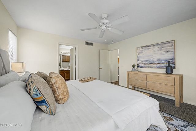 1111 W KINGBIRD Drive, Chandler, AZ 85286