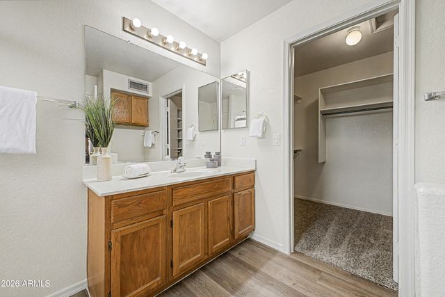 1111 W KINGBIRD Drive, Chandler, AZ 85286