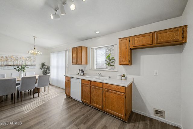 1111 W KINGBIRD Drive, Chandler, AZ 85286