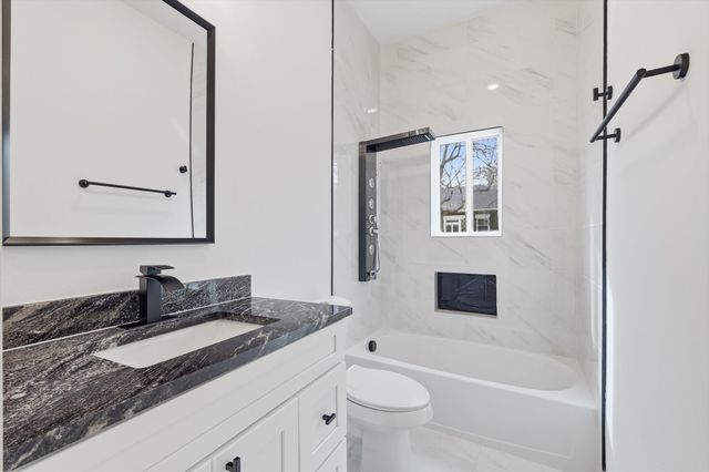 901 Elsbeth Street, Dallas, TX 75208
