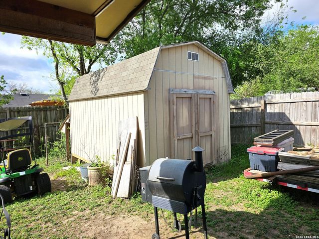 9406 Sugarloaf, San Antonio, TX 78245