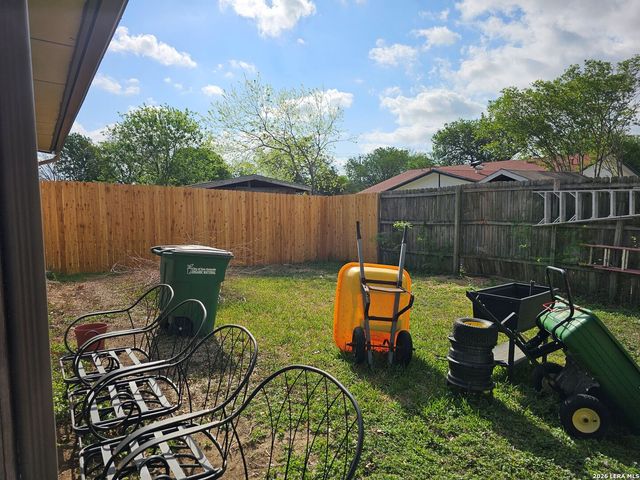 9406 Sugarloaf, San Antonio, TX 78245
