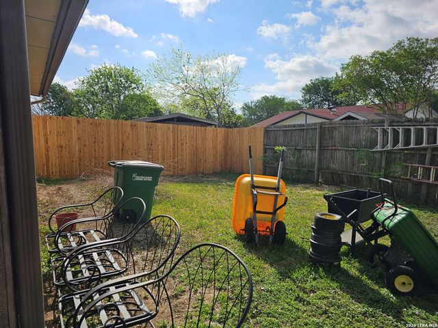 9406 Sugarloaf, San Antonio, TX 78245