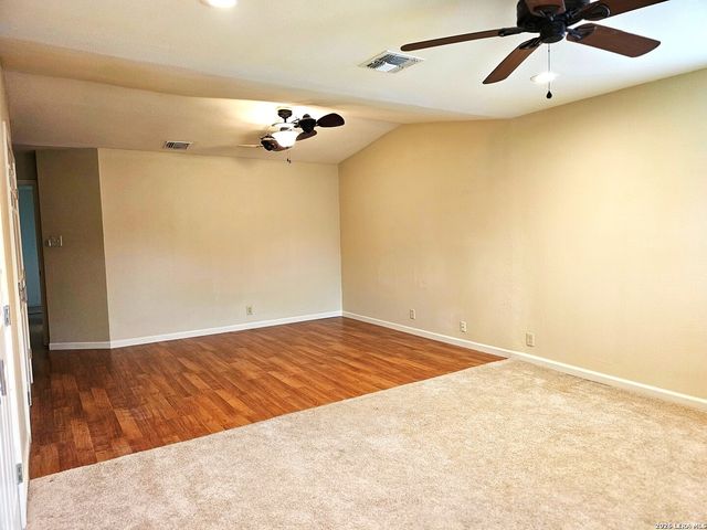 9406 Sugarloaf, San Antonio, TX 78245