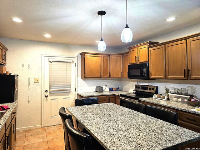 9406 Sugarloaf, San Antonio, TX 78245