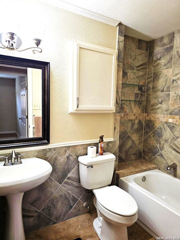 9406 Sugarloaf, San Antonio, TX 78245