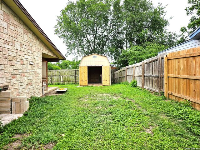 9406 Sugarloaf, San Antonio, TX 78245