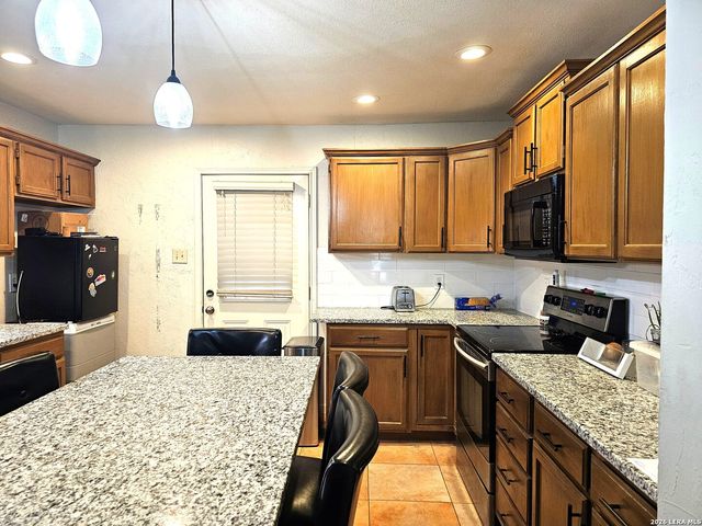 9406 Sugarloaf, San Antonio, TX 78245
