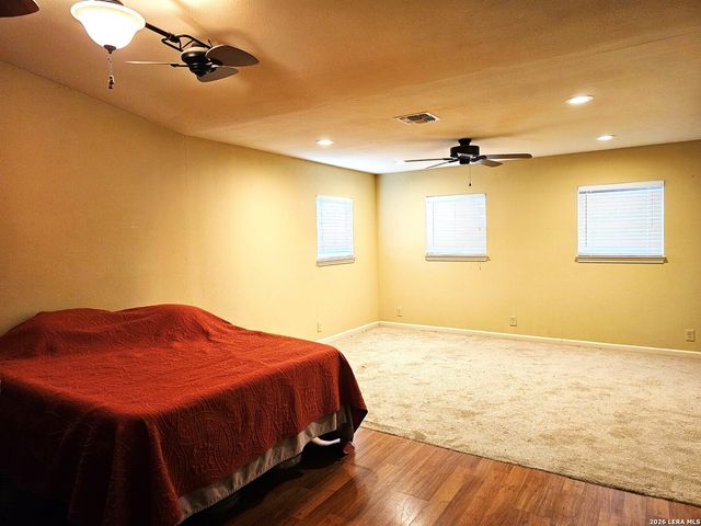 9406 Sugarloaf, San Antonio, TX 78245