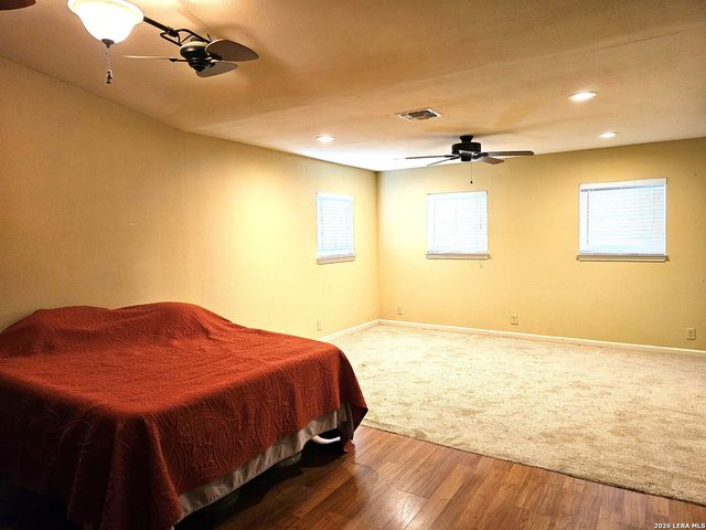 9406 Sugarloaf, San Antonio, TX 78245