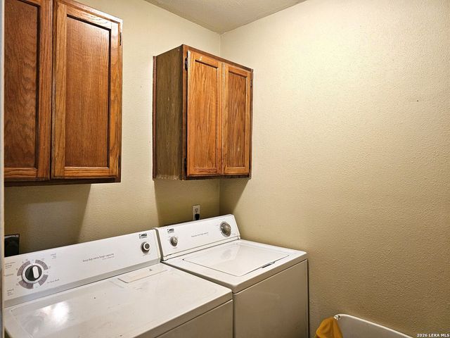 9406 Sugarloaf, San Antonio, TX 78245