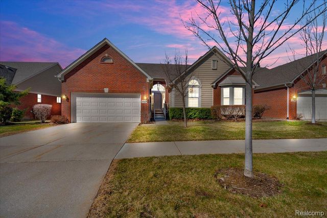 30229 Viewcrest Drive, Novi, MI 48377