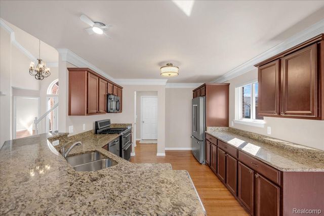 30229 Viewcrest Drive, Novi, MI 48377