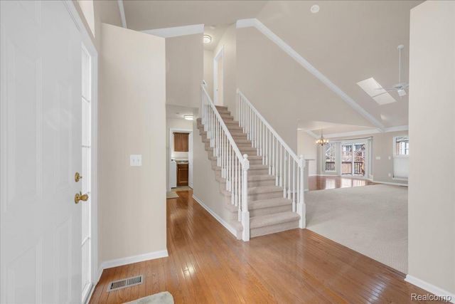 30229 Viewcrest Drive, Novi, MI 48377