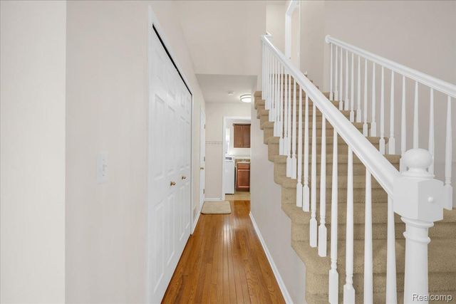 30229 Viewcrest Drive, Novi, MI 48377