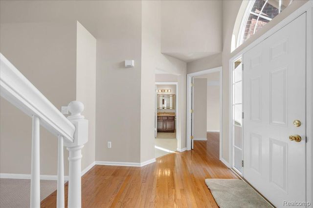 30229 Viewcrest Drive, Novi, MI 48377