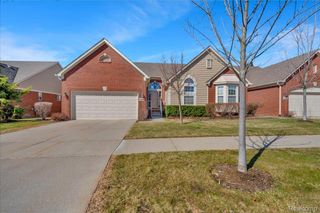 30229 Viewcrest Drive, Novi, MI 48377