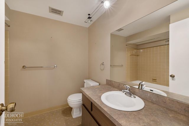 1050 Woodbridge Street, Saint Clair Shores, MI 48080