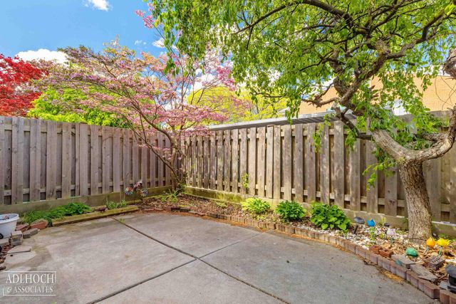1050 Woodbridge Street, Saint Clair Shores, MI 48080
