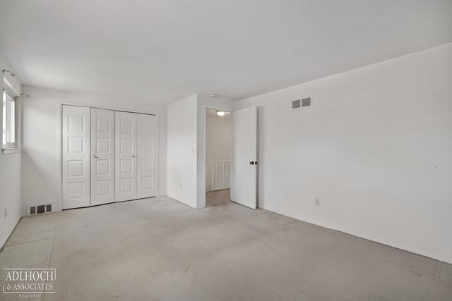 1050 Woodbridge Street, Saint Clair Shores, MI 48080
