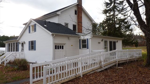 52 Valley Road, Southampton, MA 01075