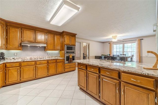 2291 Rabbit Farm Circle, Loganville, GA 30052