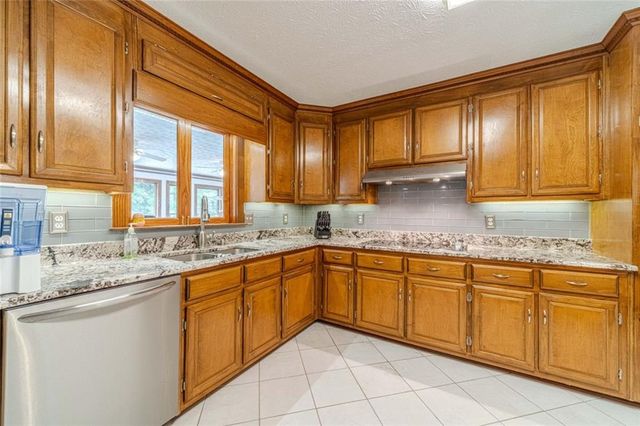 2291 Rabbit Farm Circle, Loganville, GA 30052