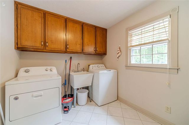 2291 Rabbit Farm Circle, Loganville, GA 30052