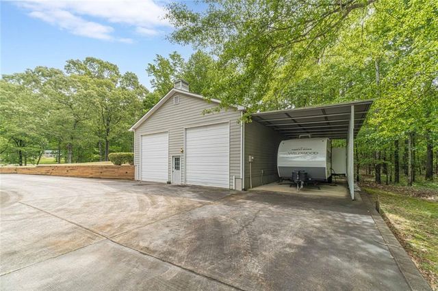 2291 Rabbit Farm Circle, Loganville, GA 30052