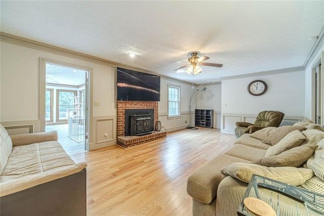 2291 Rabbit Farm Circle, Loganville, GA 30052