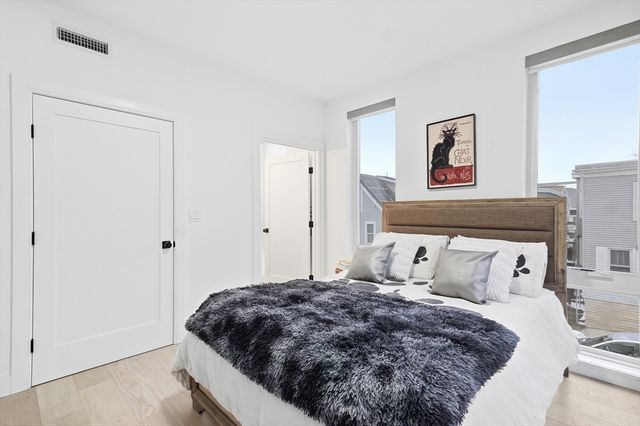 101 - 105 Condor Street 304, Boston, MA 02128