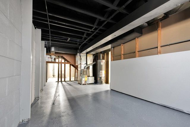 8208 W Keefe AVENUE, Milwaukee, WI 53222