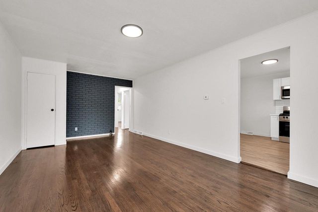 8208 W Keefe AVENUE, Milwaukee, WI 53222
