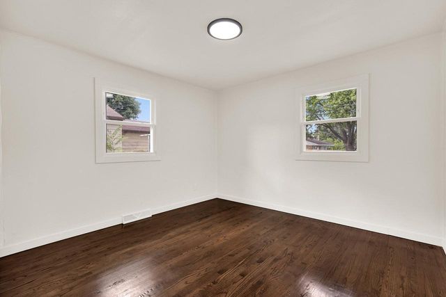 8208 W Keefe AVENUE, Milwaukee, WI 53222