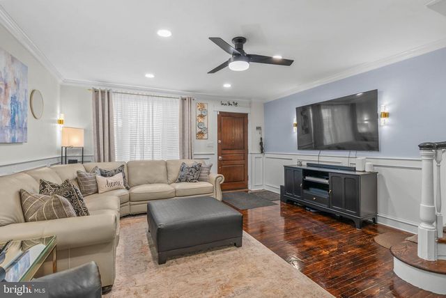 7828 BAYARD ST, Philadelphia, PA 19150
