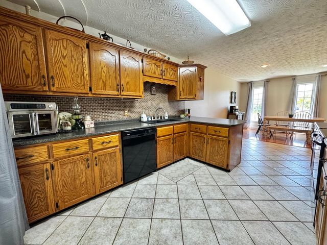 151 Meadowcrest Drive, Somerset, KY 42503