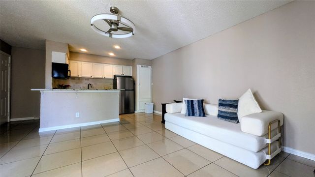 2312 Balsam Drive A303, Arlington, TX 76006