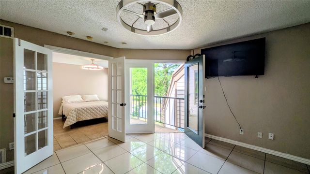 2312 Balsam Drive A303, Arlington, TX 76006