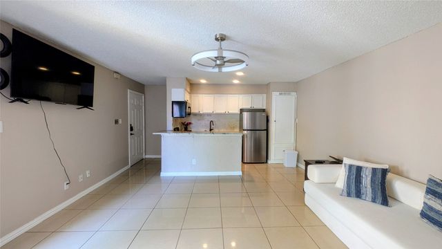2312 Balsam Drive A303, Arlington, TX 76006