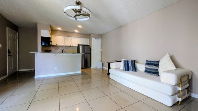 2312 Balsam Drive A303, Arlington, TX 76006