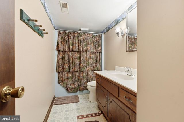 3440 STRASBURG RD, Coatesville, PA 19320