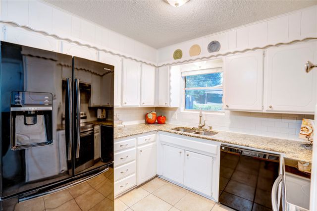 6028 Ridgecrest Drive, Watauga, TX 76148