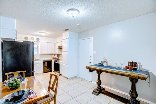 6028 Ridgecrest Drive, Watauga, TX 76148