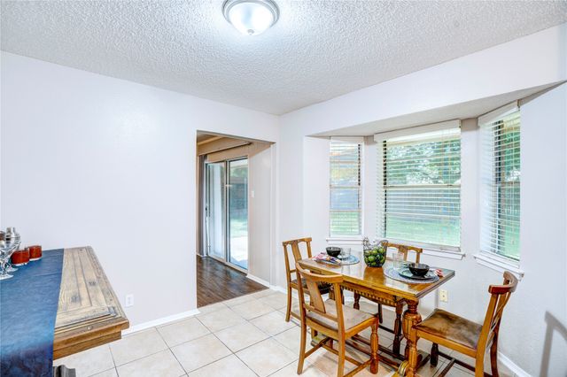 6028 Ridgecrest Drive, Watauga, TX 76148