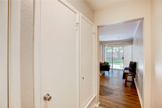 6028 Ridgecrest Drive, Watauga, TX 76148