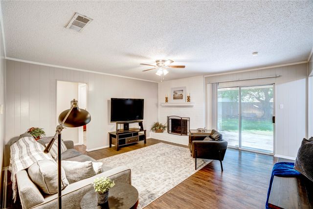 6028 Ridgecrest Drive, Watauga, TX 76148